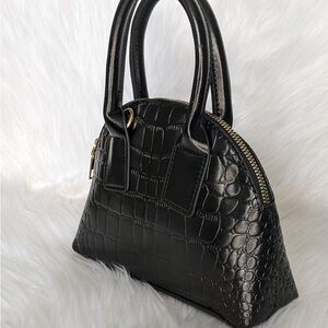Black Croc-Embossed Handbag purse with Gold Chain